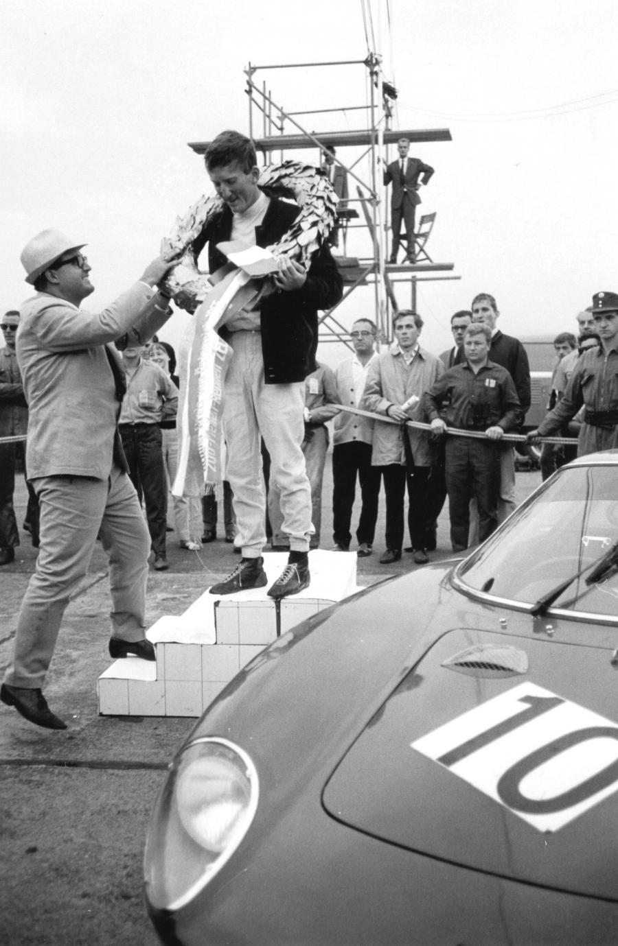  Ferrari 250 LM Berlinetta 1964 года  (фото 18 из 75)
